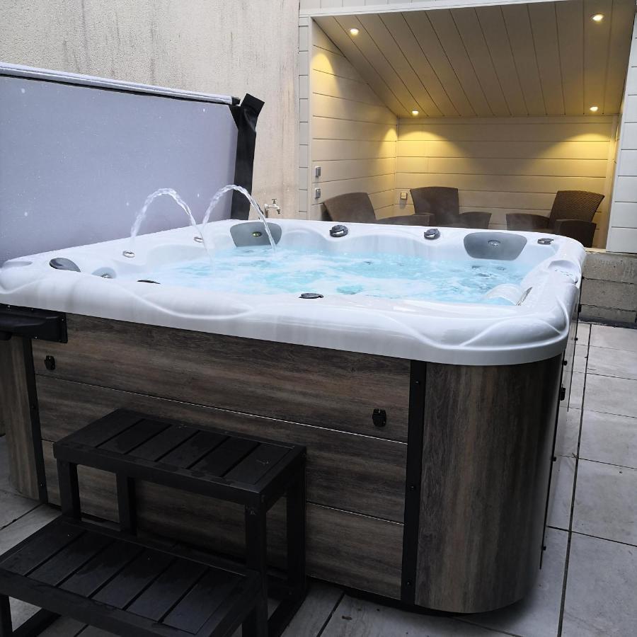 O Rethel Jacuzzi, Gite Ardennes Ngoại thất bức ảnh
